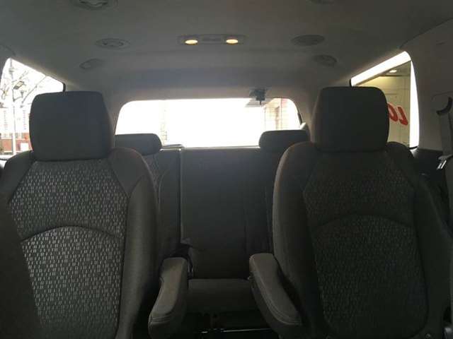 GMC Acadia 2011 photo 20